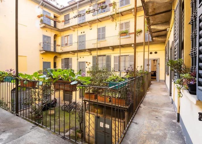 Bricks & Beams Studio In The Key Area Of Milan