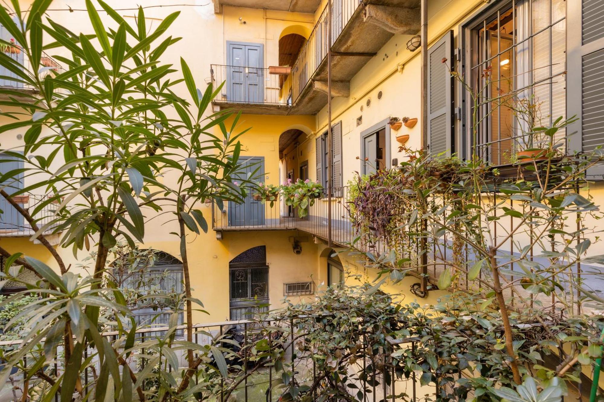 Bricks & Beams In The Key Area Of Apartment Mailand